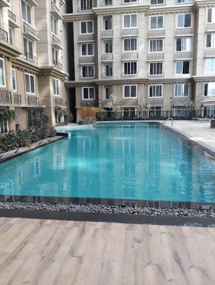 Apartment Kanakia Paris D Wing At Bkc, Near Asian Heart Hospital, A Luxury By Connekt Homes *