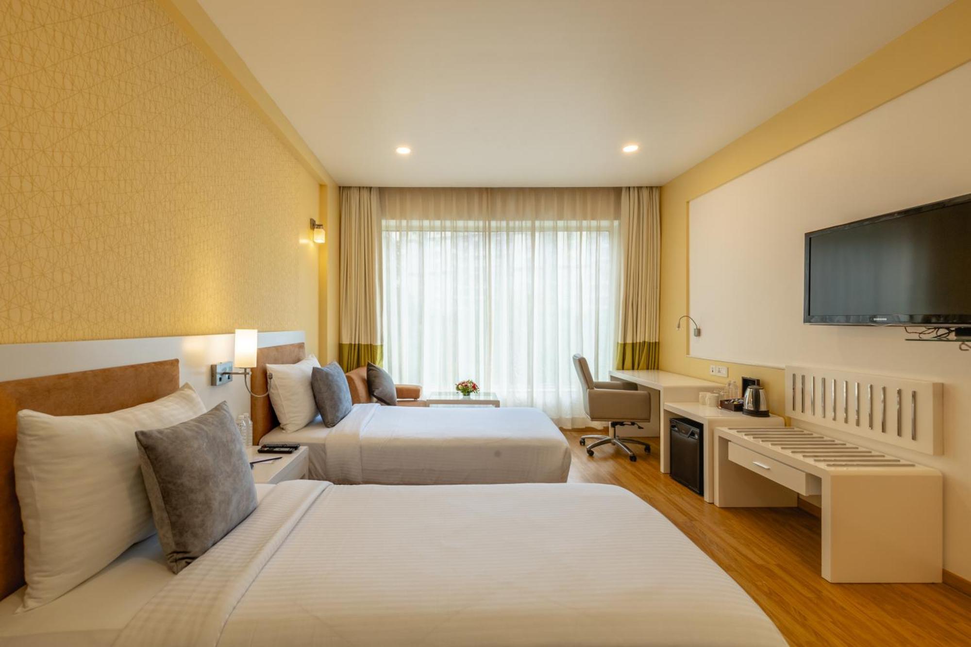 Hotel Kohinoor Elite Near Bkc 3*