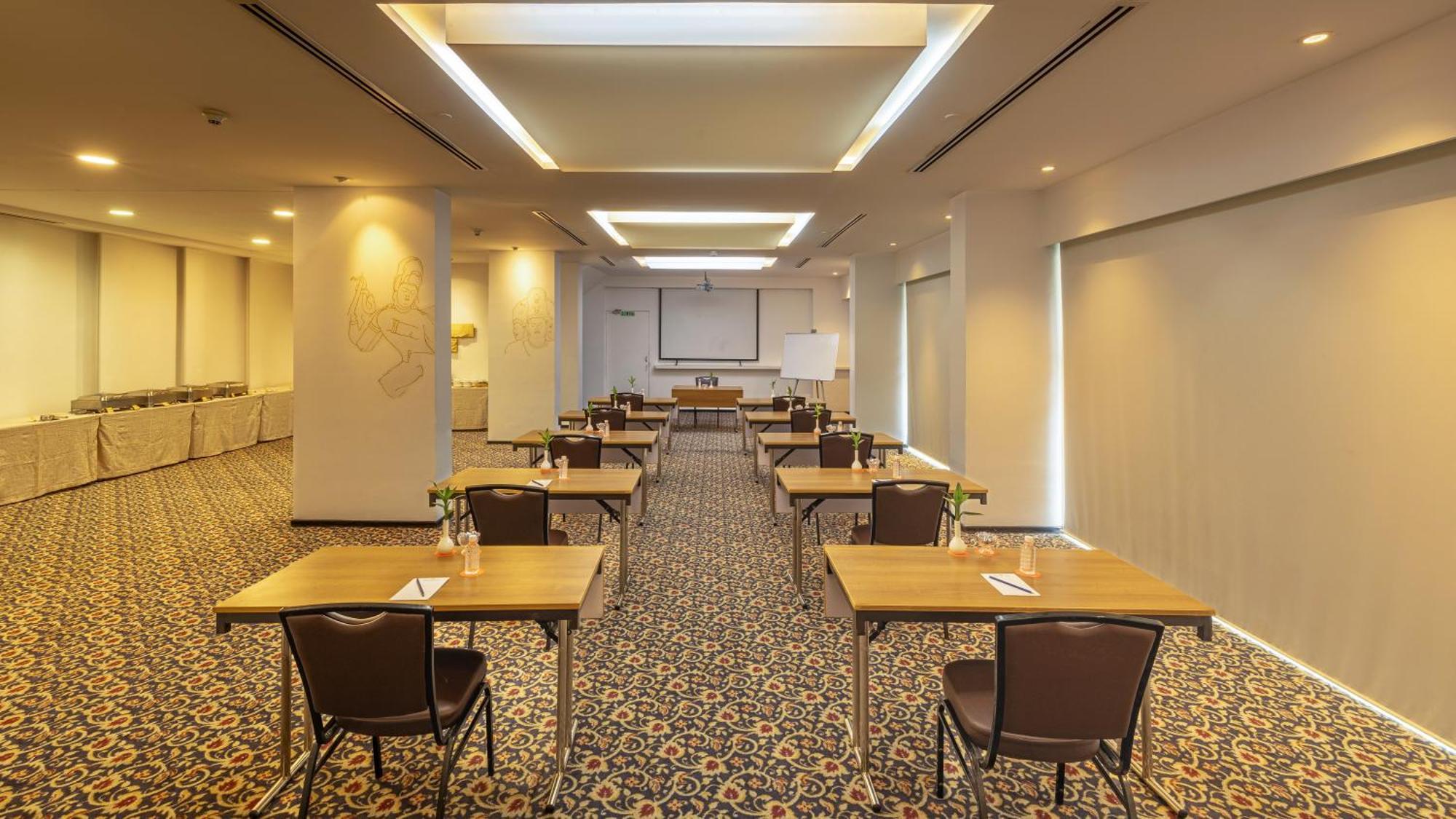 Hotel Kohinoor Elite Near Bkc