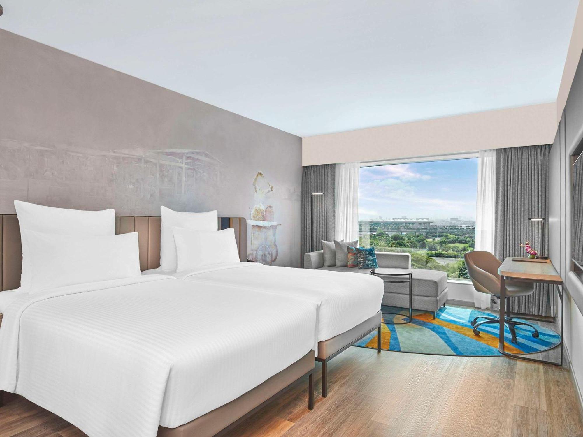 Novotel International Airport 5* Bombaim