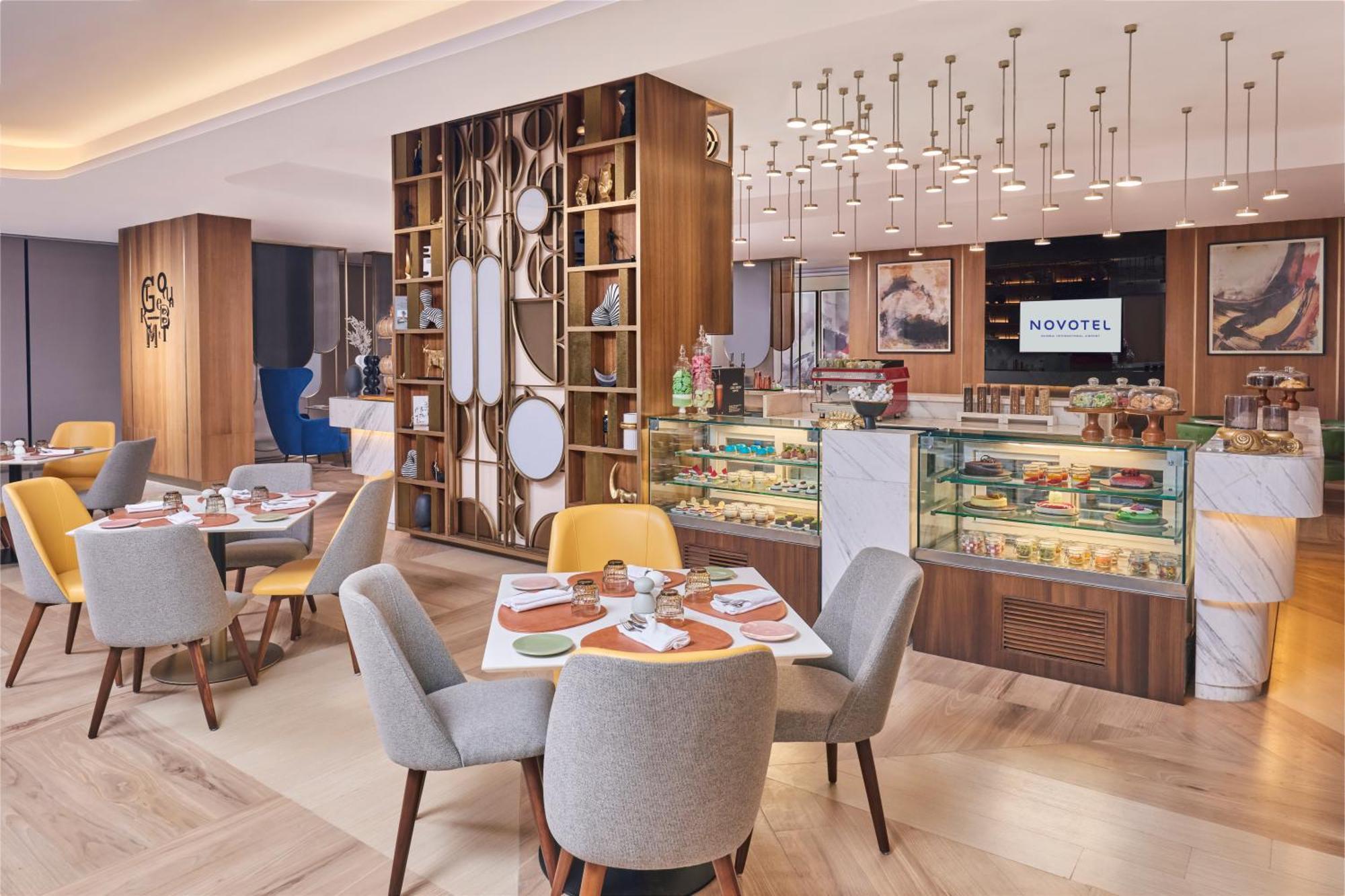 Hotel Novotel International Airport 5*