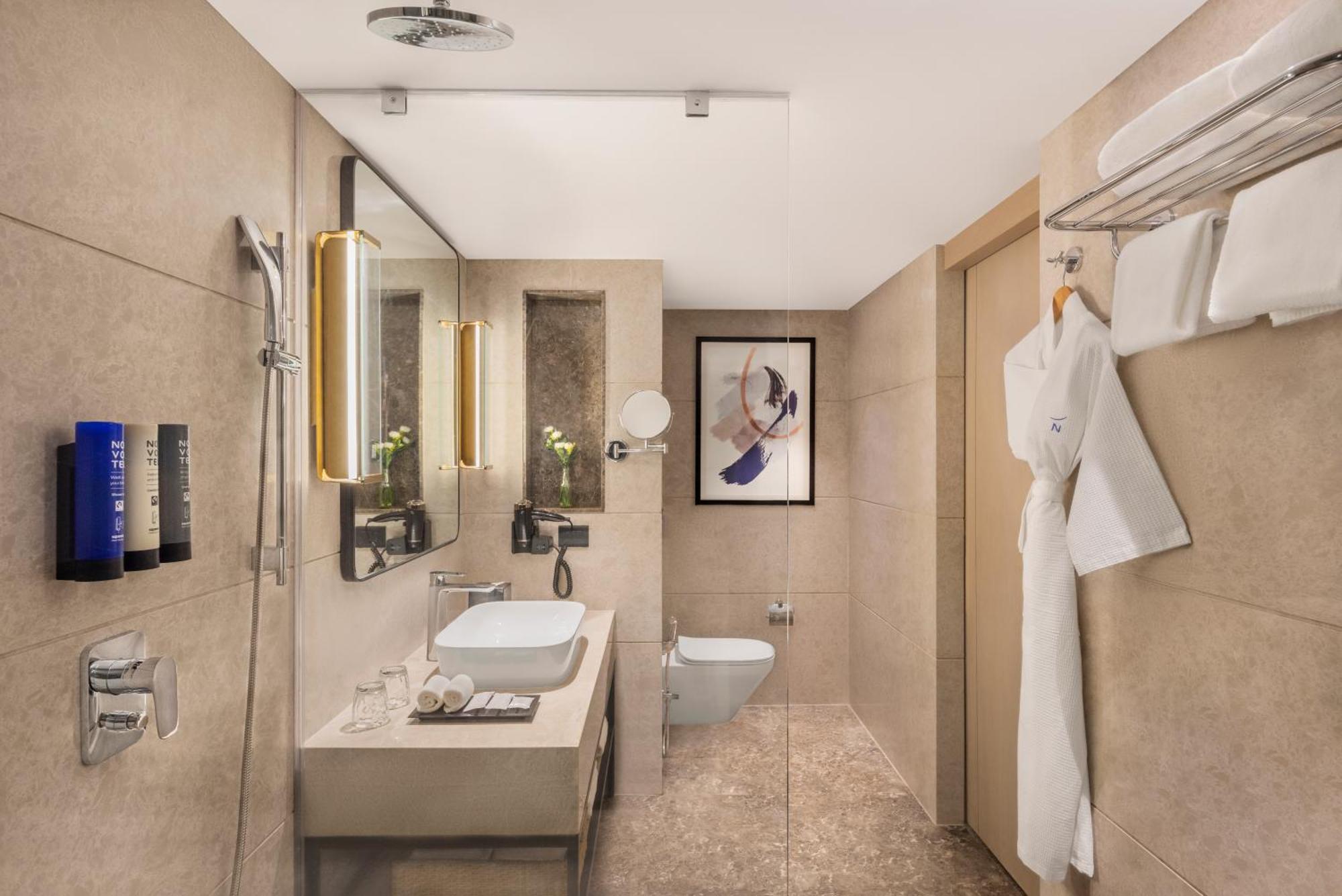 Novotel International Airport Hotel 5*