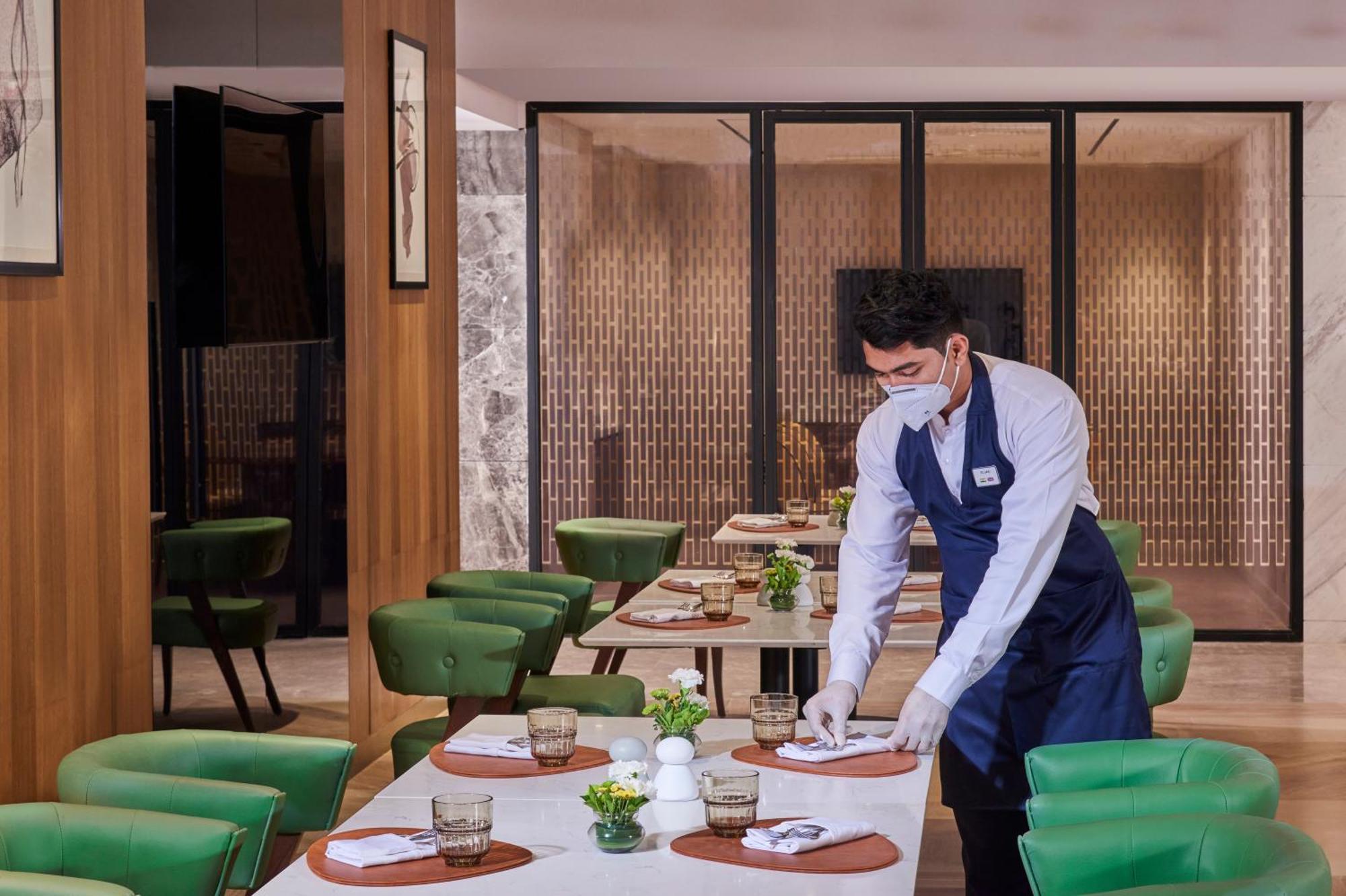 Novotel International Airport Hotel 5*