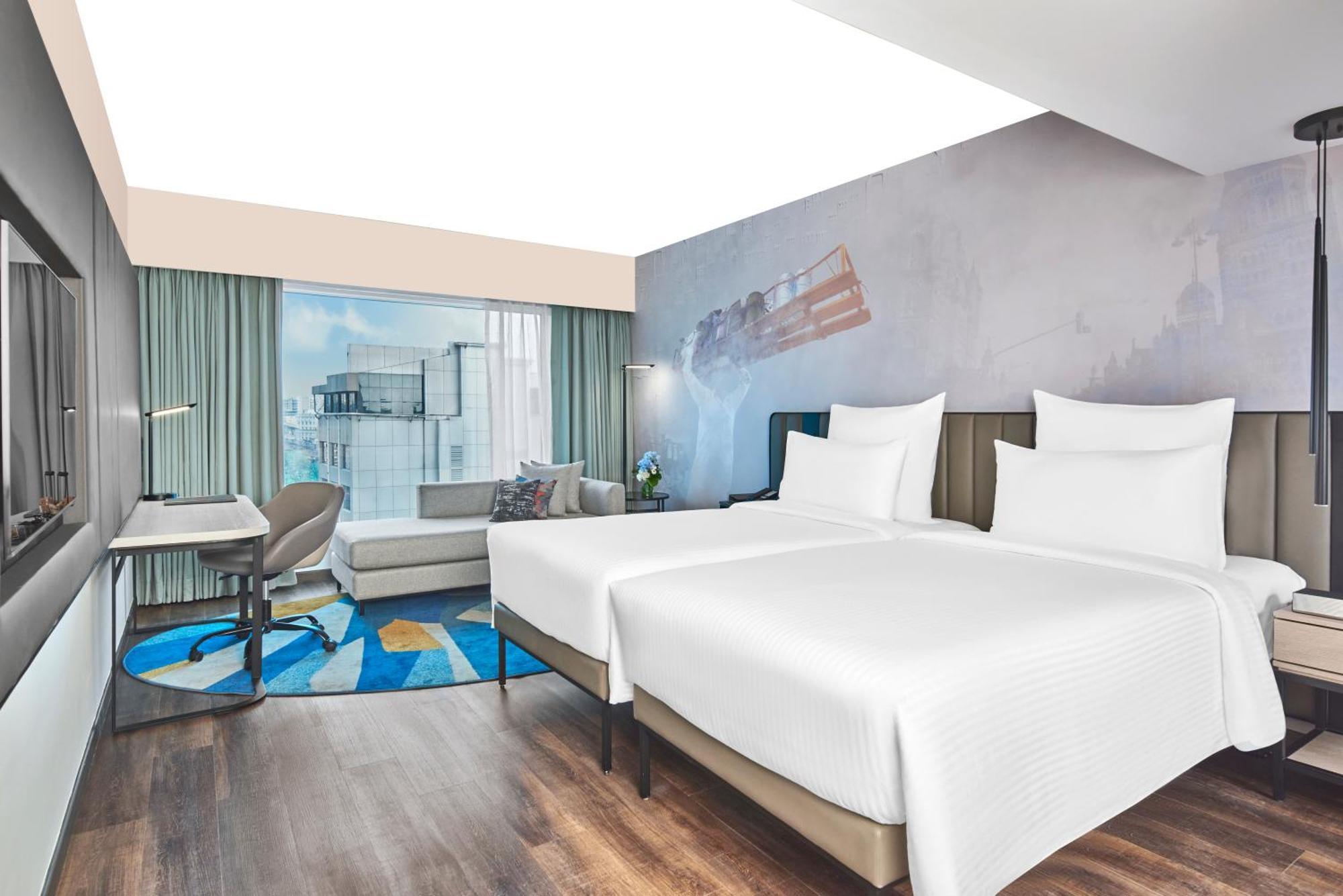 Novotel International Airport Hotel 5*