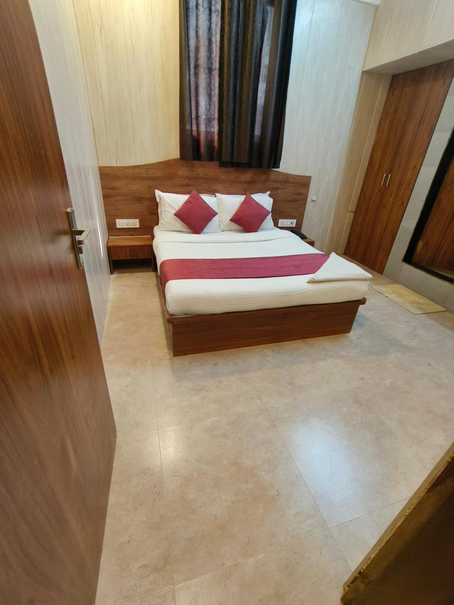 Hotel Crown Juhu Bombaim