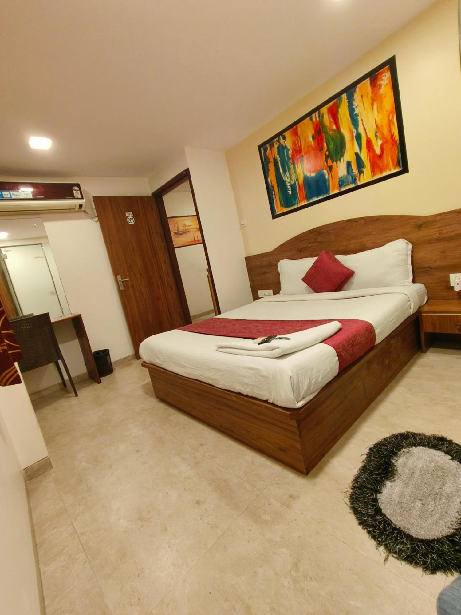 Crown Juhu 2* Bombaim