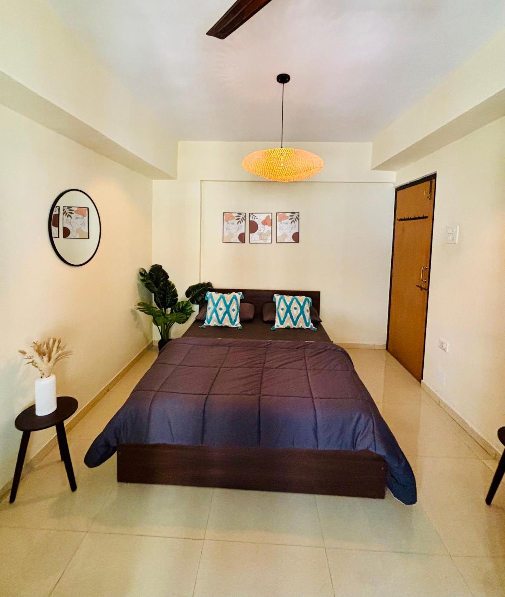 Entire 1 Bhk In Bandra West