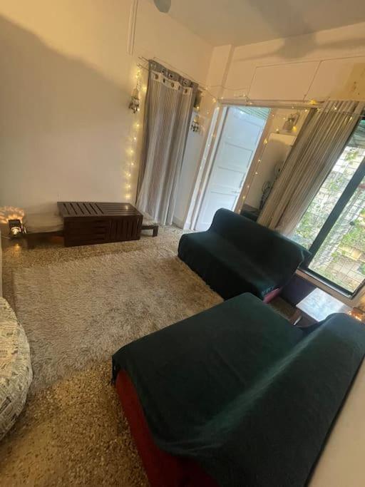 Cute 1bhk ,lokhandwala Market,andheri.w Mumbai