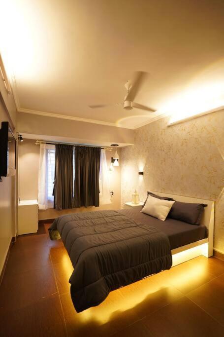 Mcsc: Elite Enclave - 2bhk Luxury Apt With Terrace Bombaim