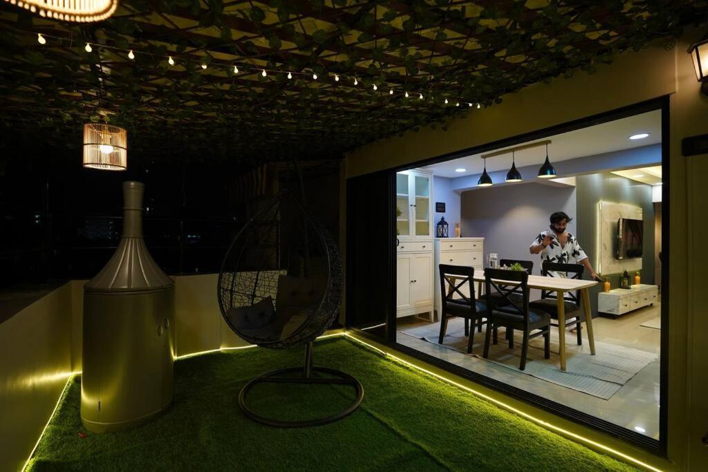 Mcsc: Elite Enclave - 2bhk Luxury Apt With Terrace Apartment