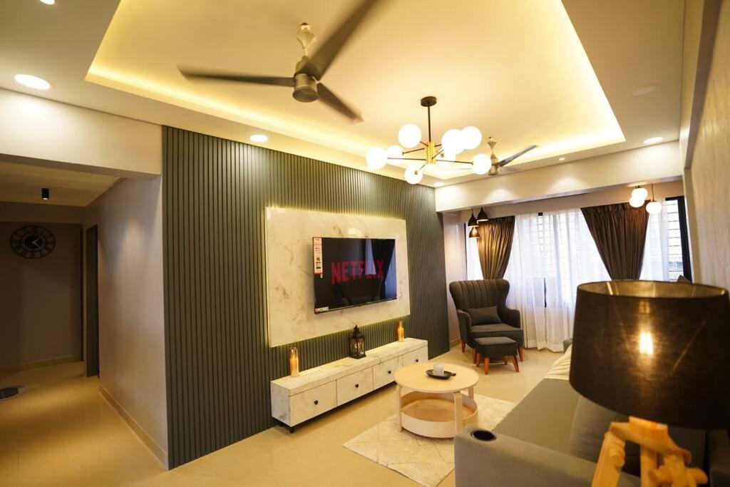 Apartamento Mcsc: Elite Enclave - 2bhk Luxury Apt With Terrace *