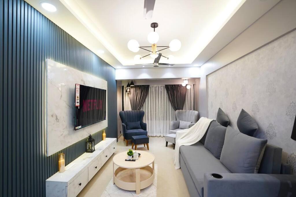 Mcsc: Elite Enclave - 2bhk Luxury Apt With Terrace Bombaim