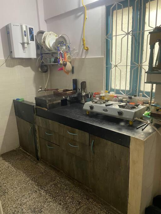 Cute 1bhk ,lokhandwala Market,andheri.w