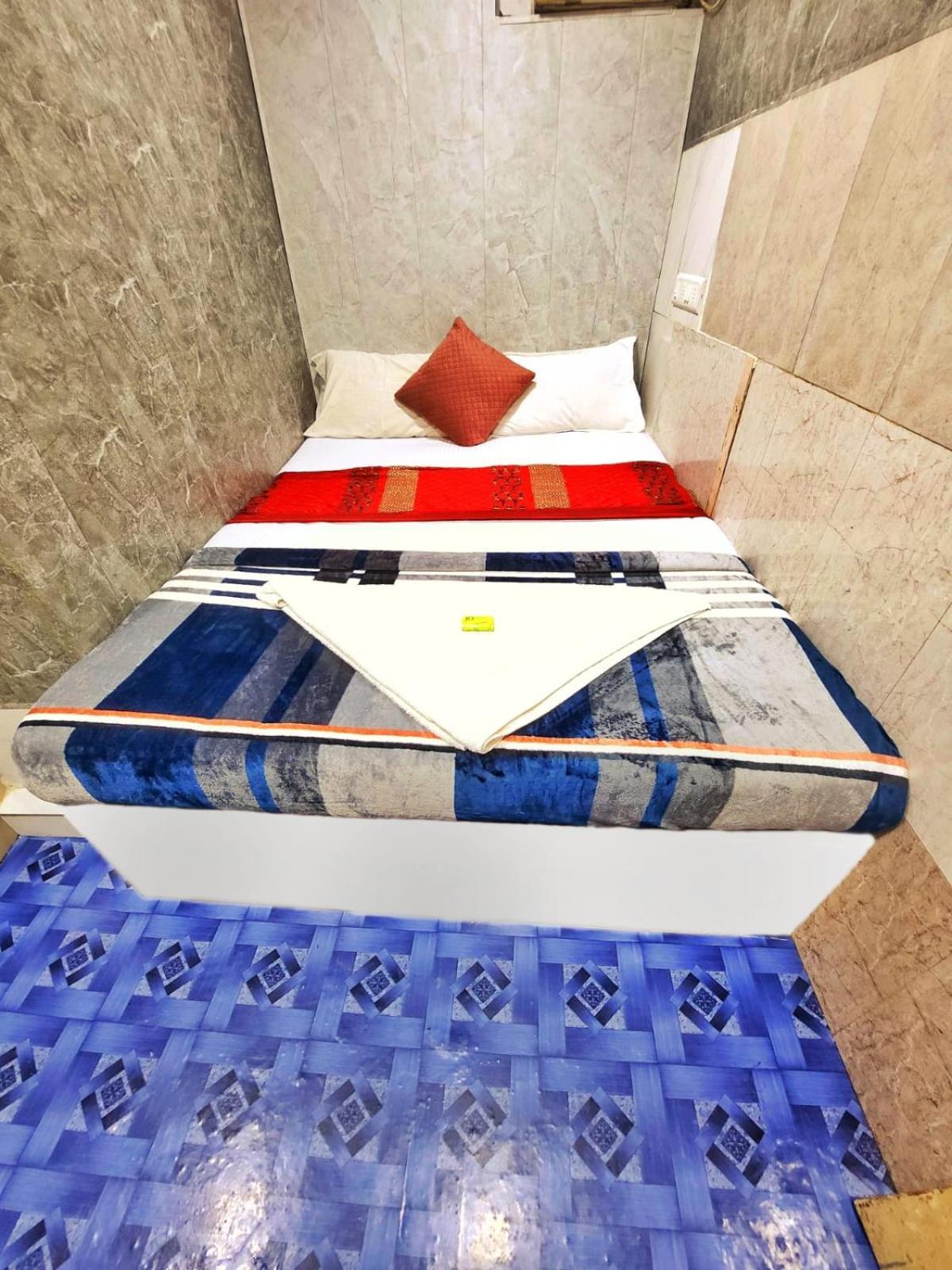 Amaan Palace Hostel Mumbai