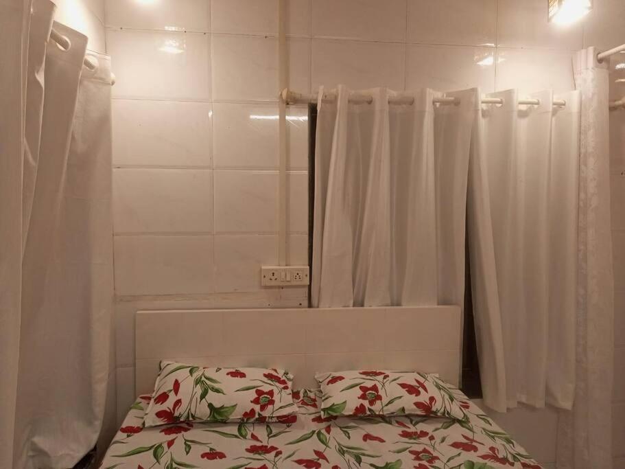 White Den Part Of Apartment *