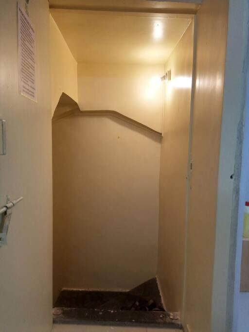 White Den Part Of Apartment Mumbai