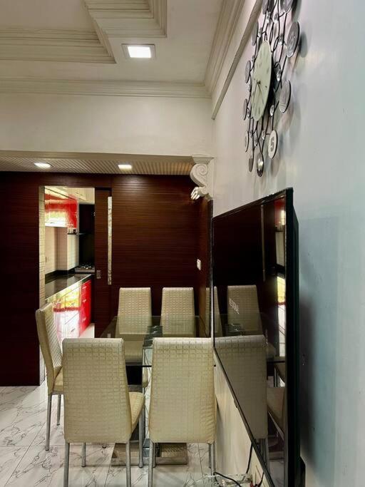 Modern 2bhk In Main Lokhandwala With Wi Fi Apartment Mumbai
