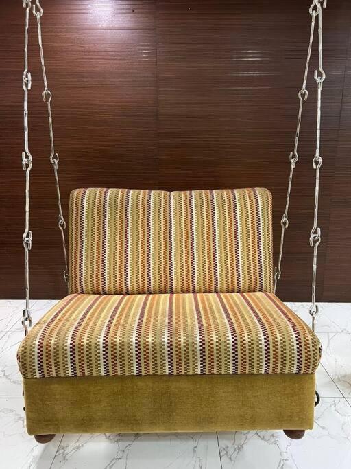 Apartment Modern 2bhk In Main Lokhandwala With Wi Fi