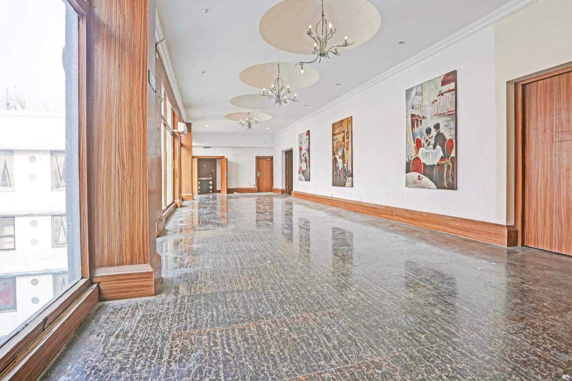 Townhouse Royal Palms Shared Serviced Hotel
