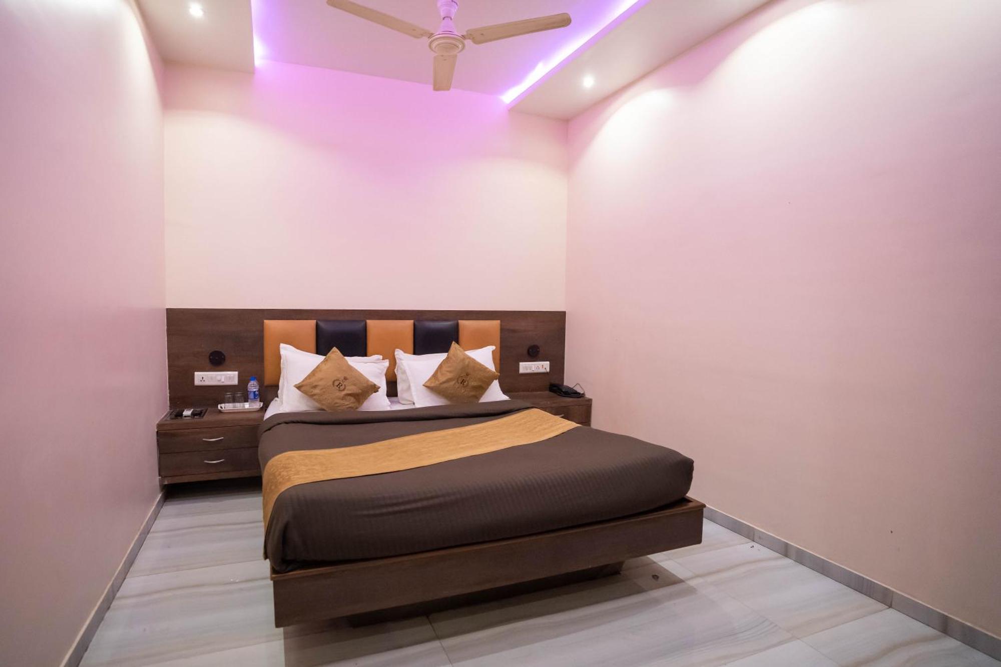 Royce Executive Near Us Consulate, Bandra Kurla Complex 3*