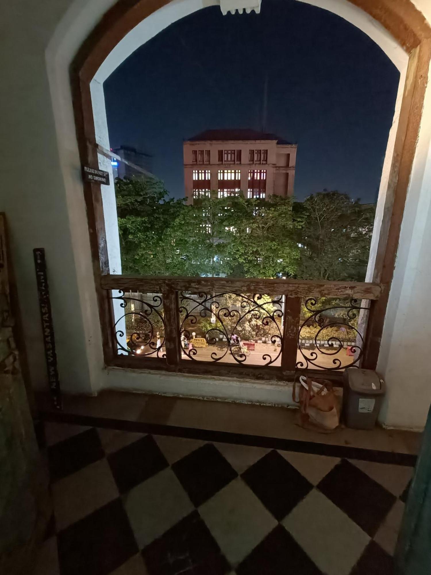 Hostel Vasantashram Csmt Mumbai, Free Wifi With 1940s Retro Vibe Mumbai