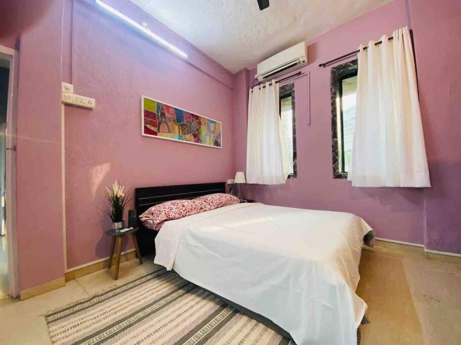 Apartment Rahat Manazil- The Old Warm Charm 2 Bedroom In Khar West By Connekt Homes