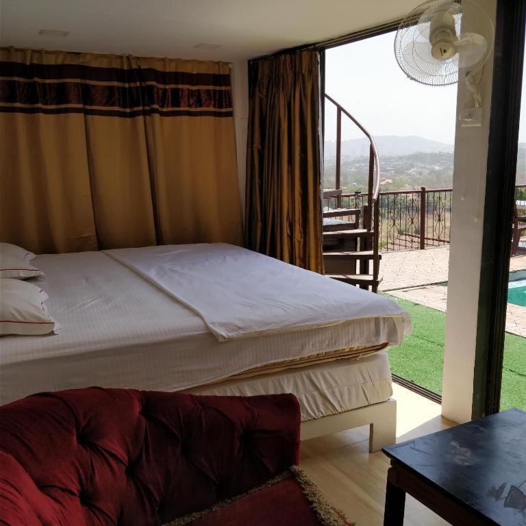 Spruce Peak villa * Mumbai