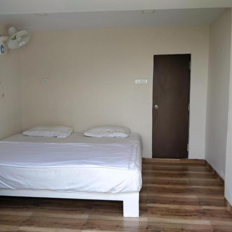 Villa Spruce Peak villa Mumbai