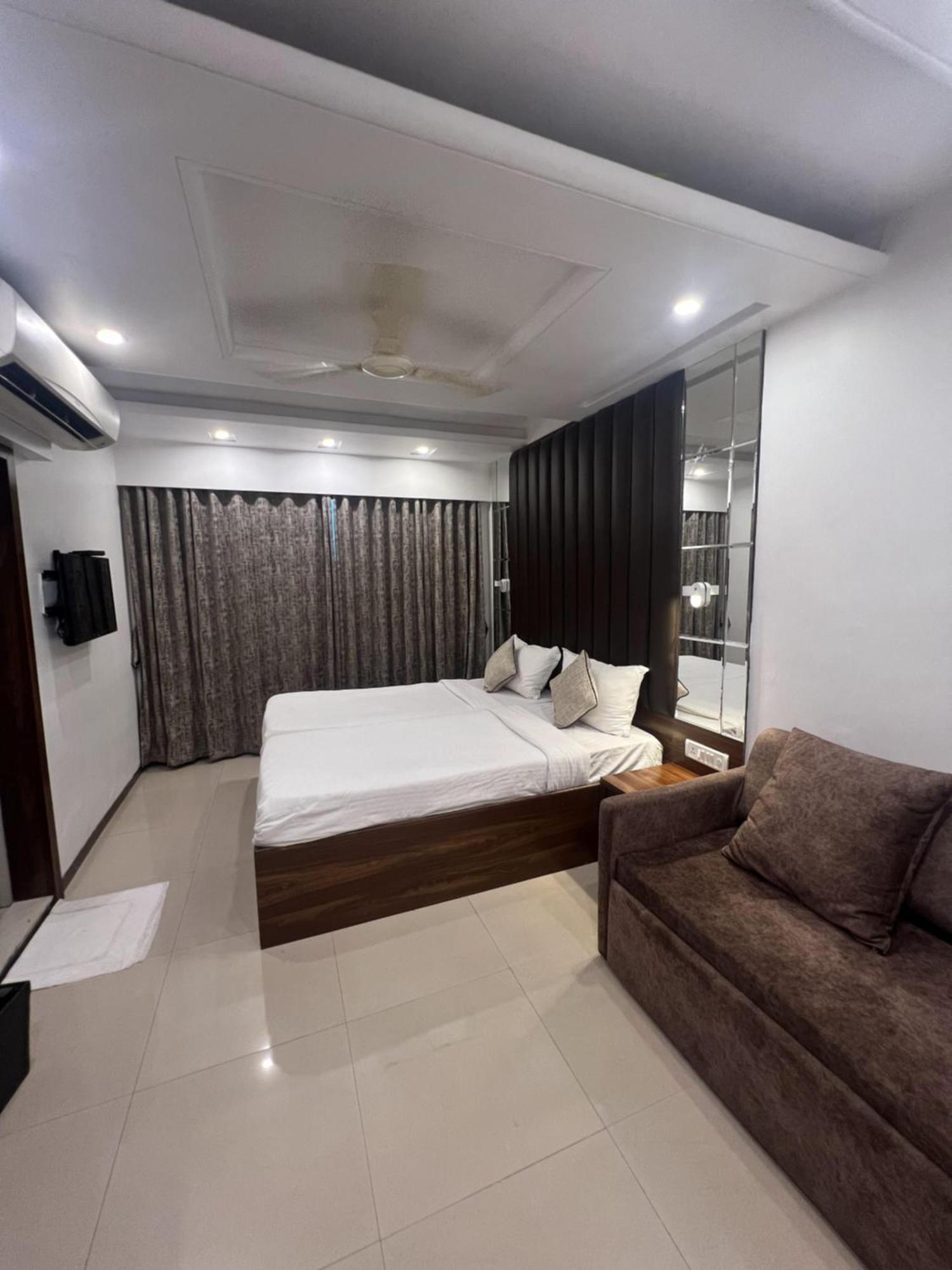 Hotel Supreme - Cuffe Parade