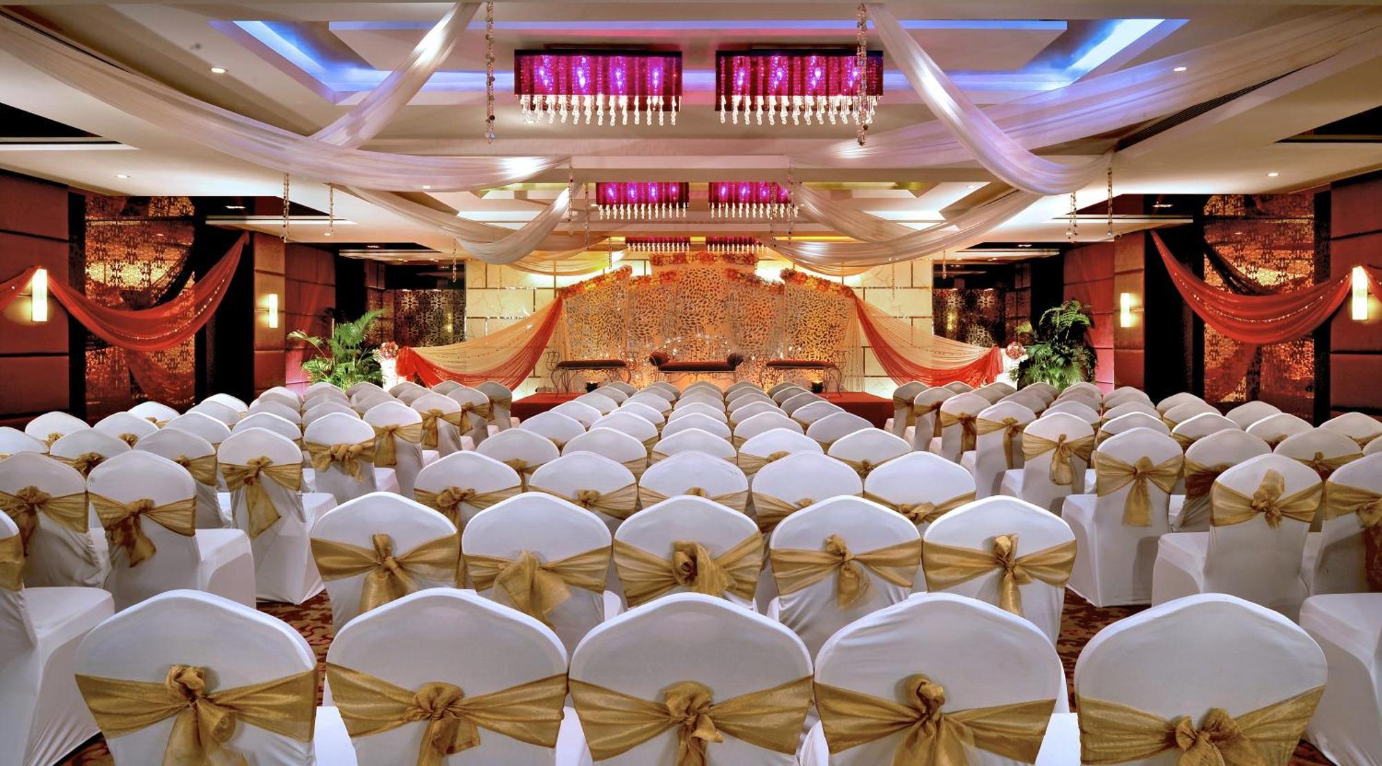 Hotel Radisson Goregaon 4*