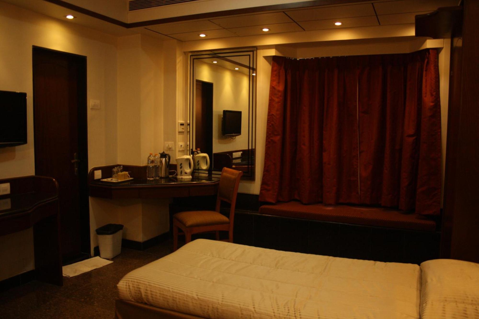 Hotel Karl Residency 3*