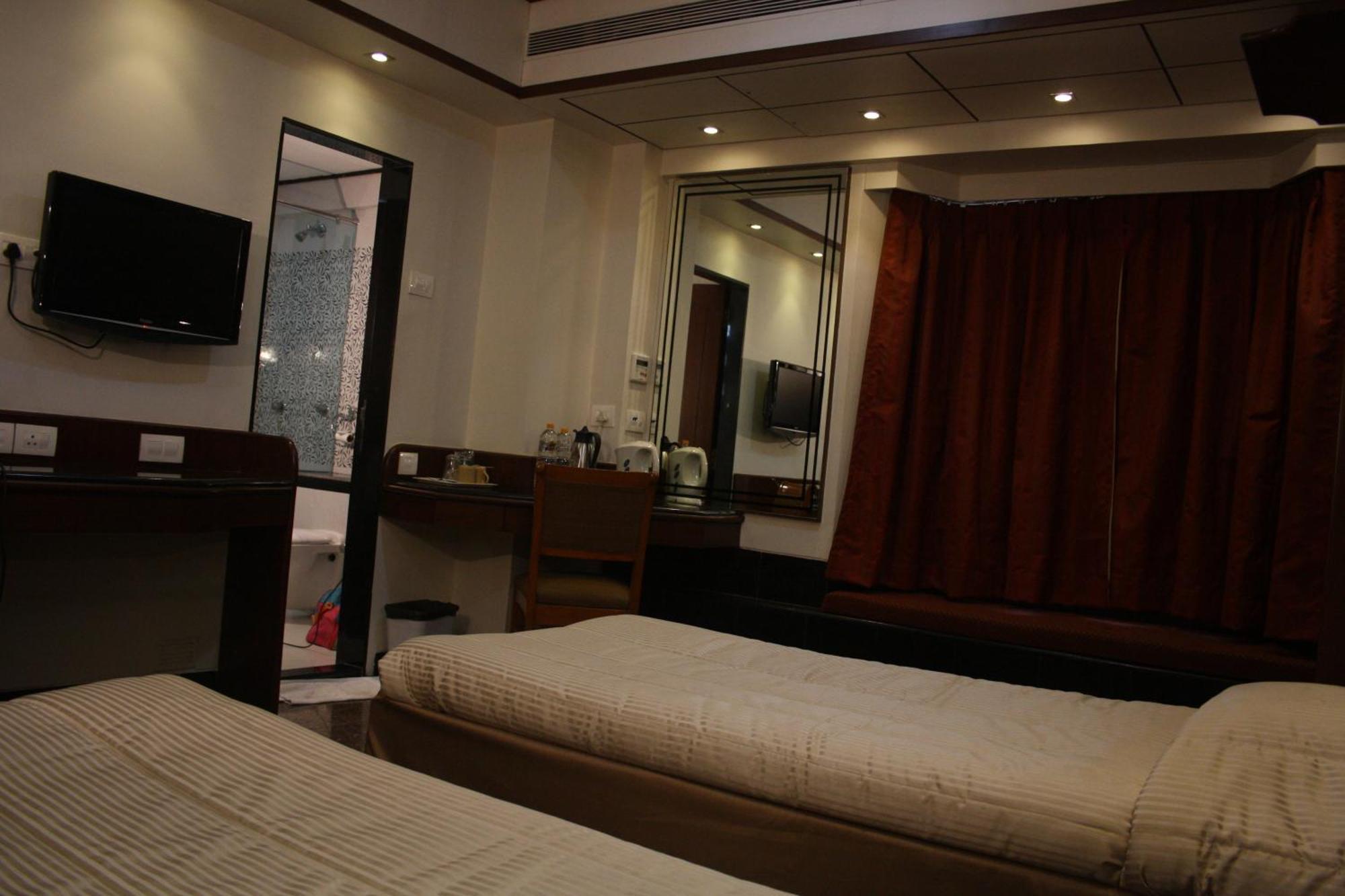 Hotel Karl Residency 3*