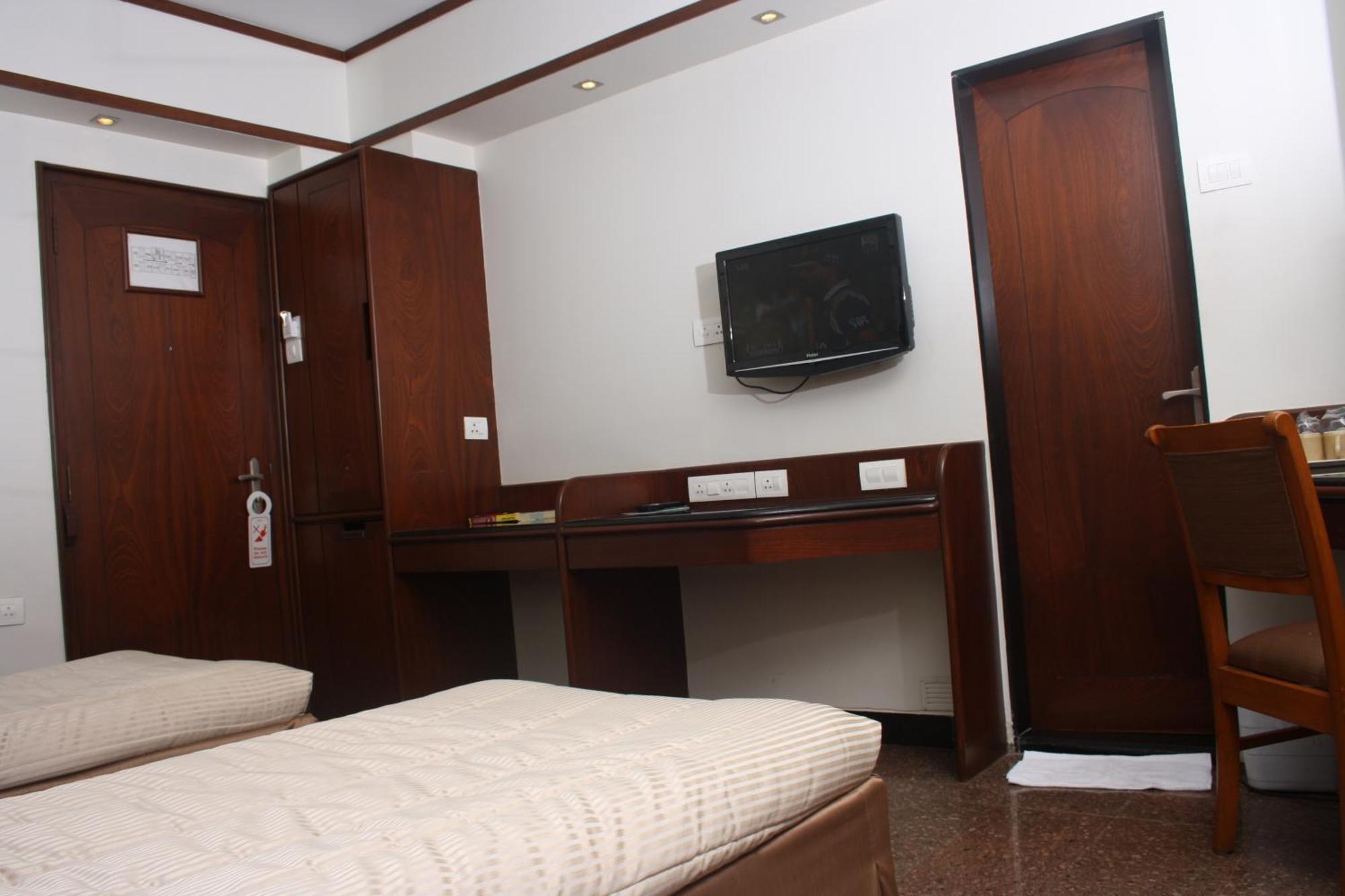 Hotel Karl Residency 3*