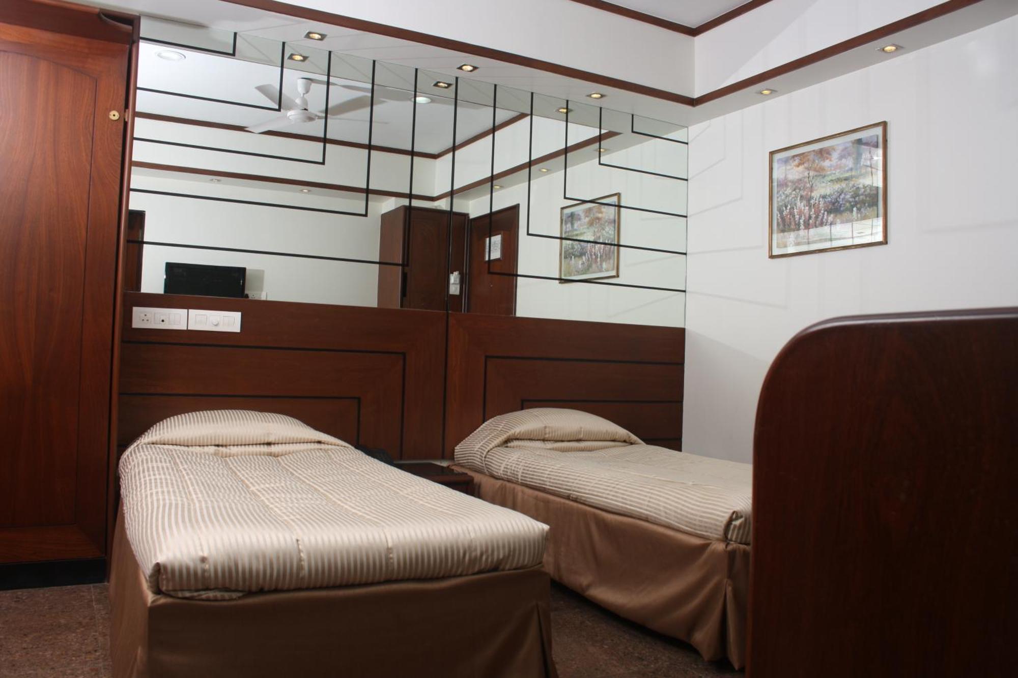 Hotel Karl Residency 3*