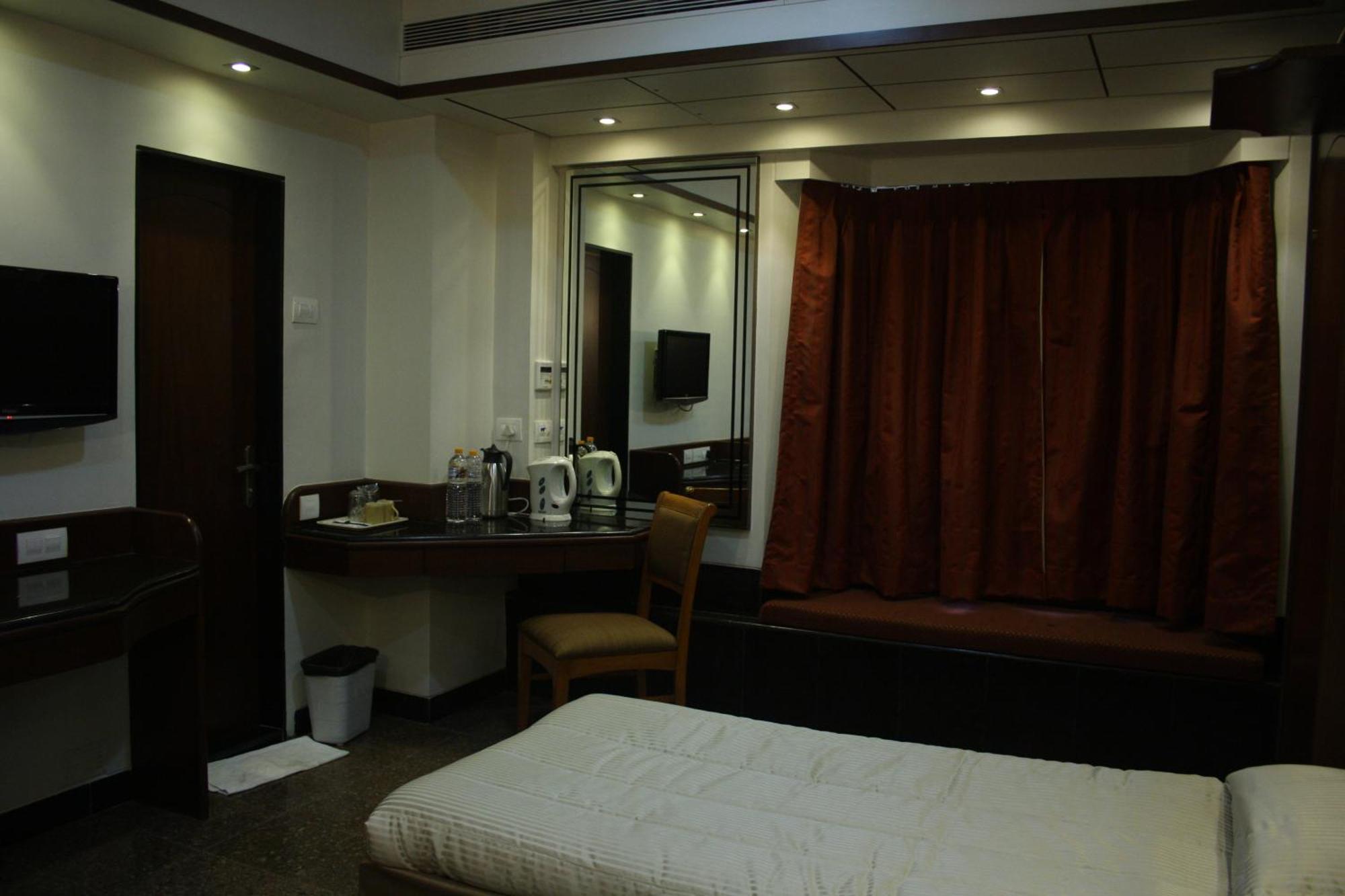 Hotel Karl Residency 3*