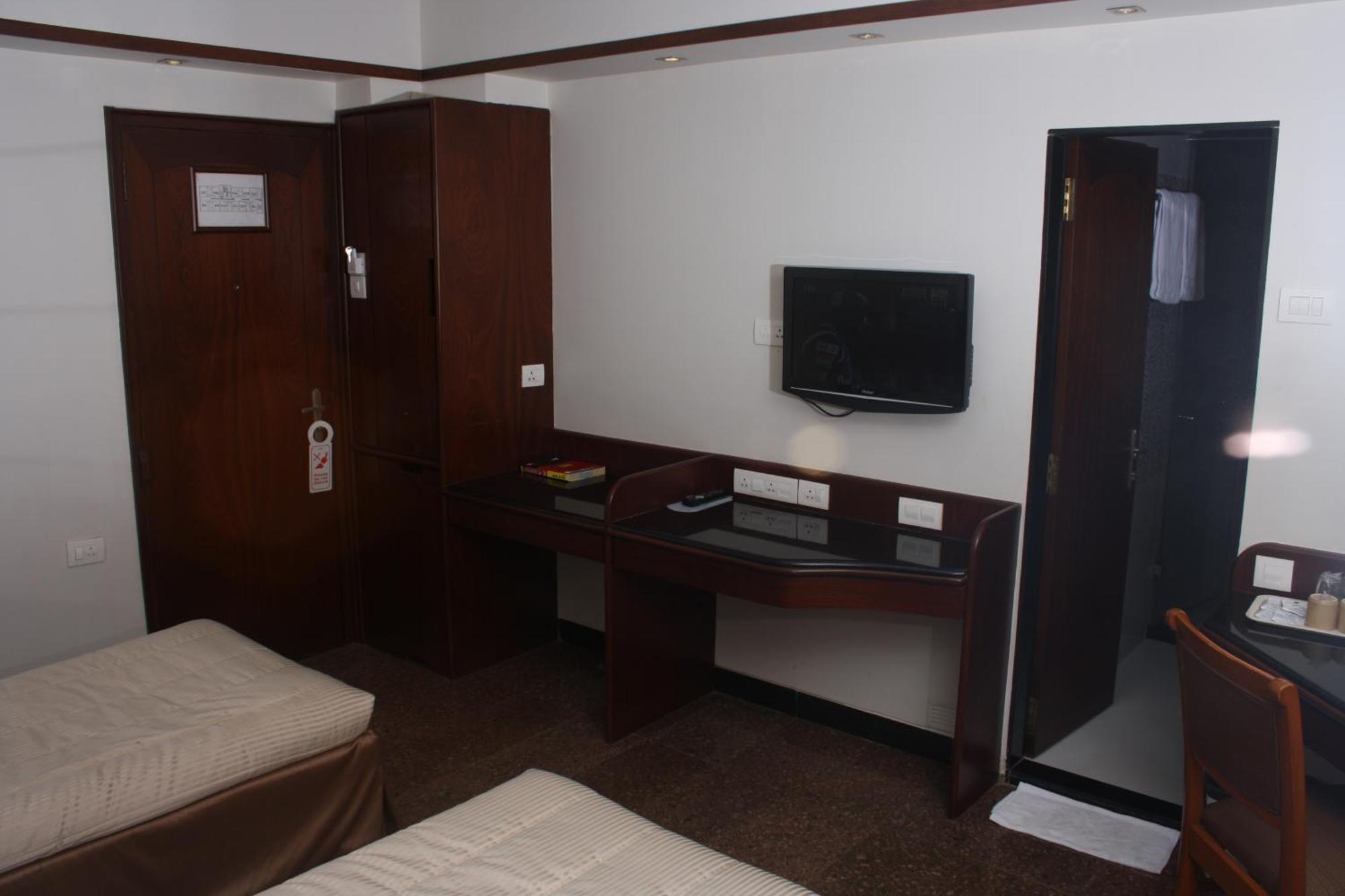 Hotel Karl Residency 3*