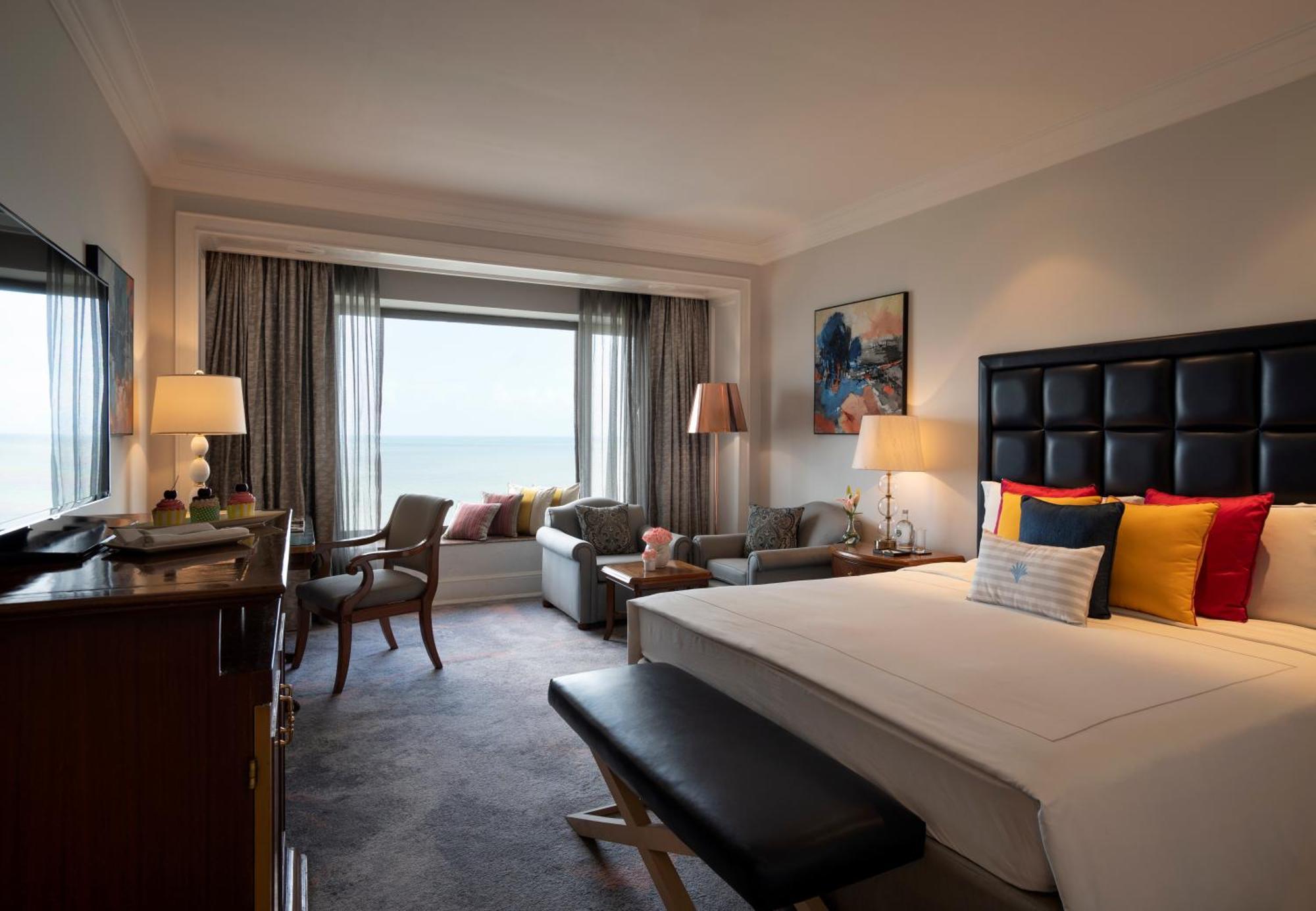 Taj Lands End
