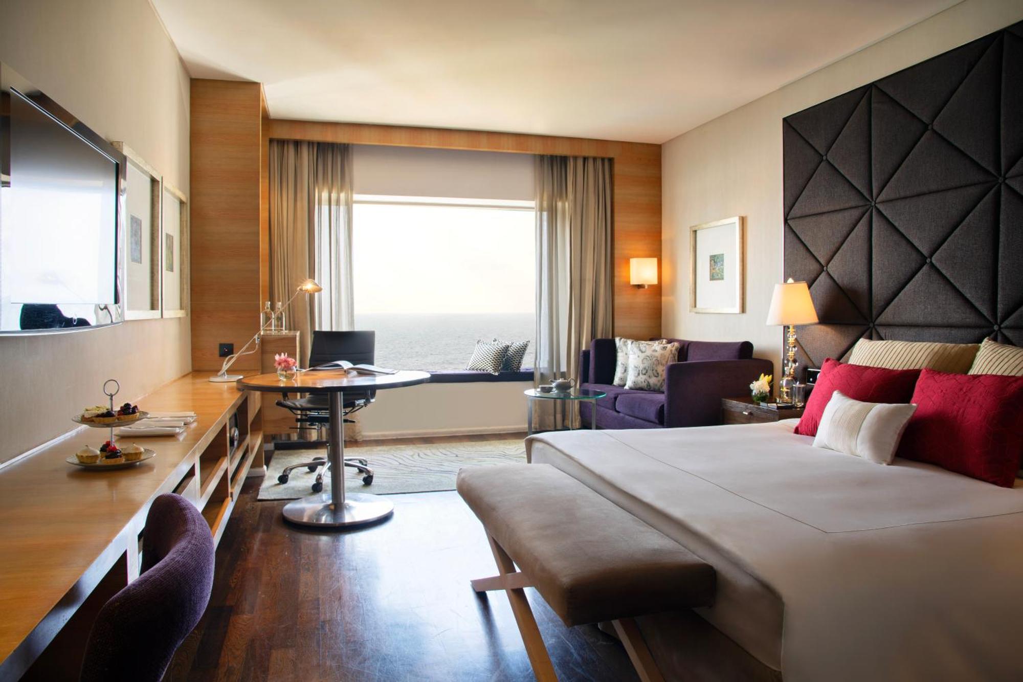 Taj Lands End