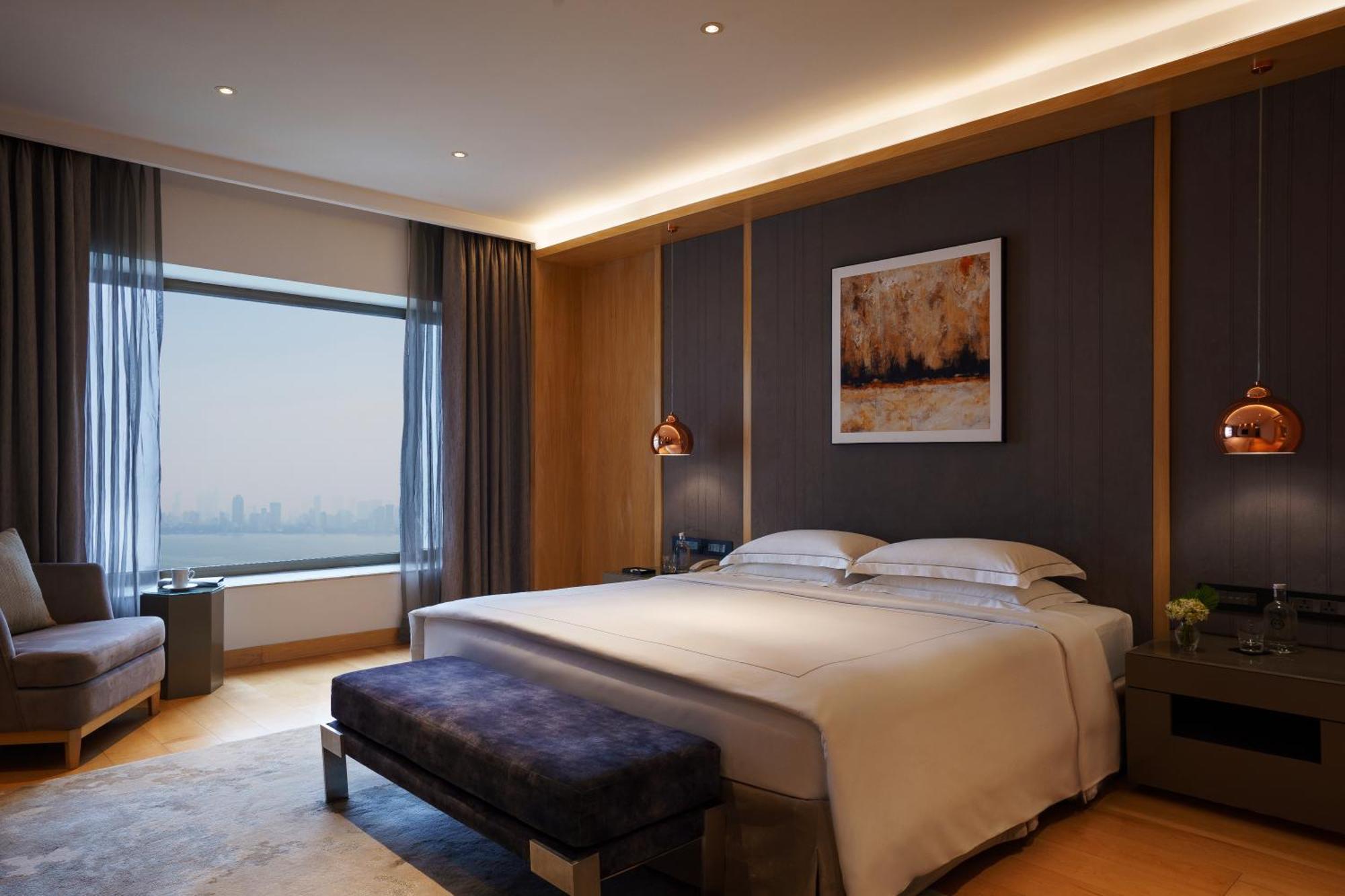 Hotel Taj Lands End 5*