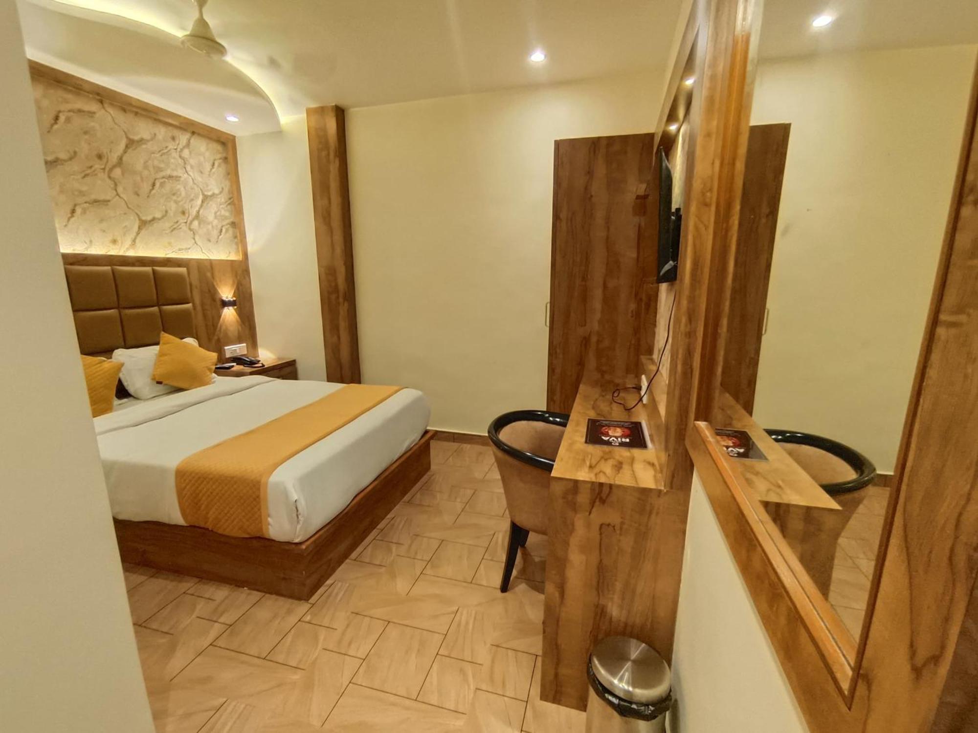 Hotel Riva International Goregaon- Near Nesco 3*