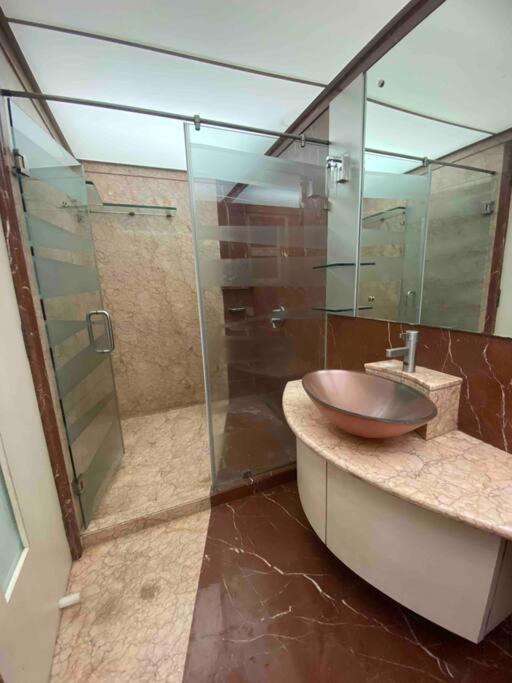 Apartamento Keshav Kunj: A Luxurious Urban Bombaim