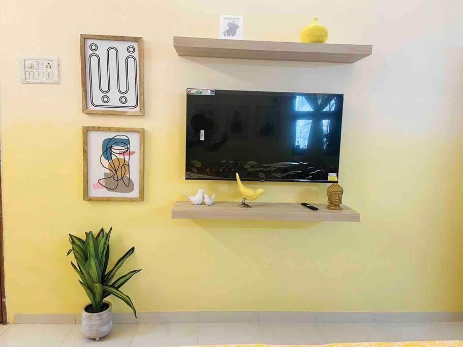 Apartment Bandra Lokhandwala House, Near Carter Road, Palli Hill By Connekt Homes