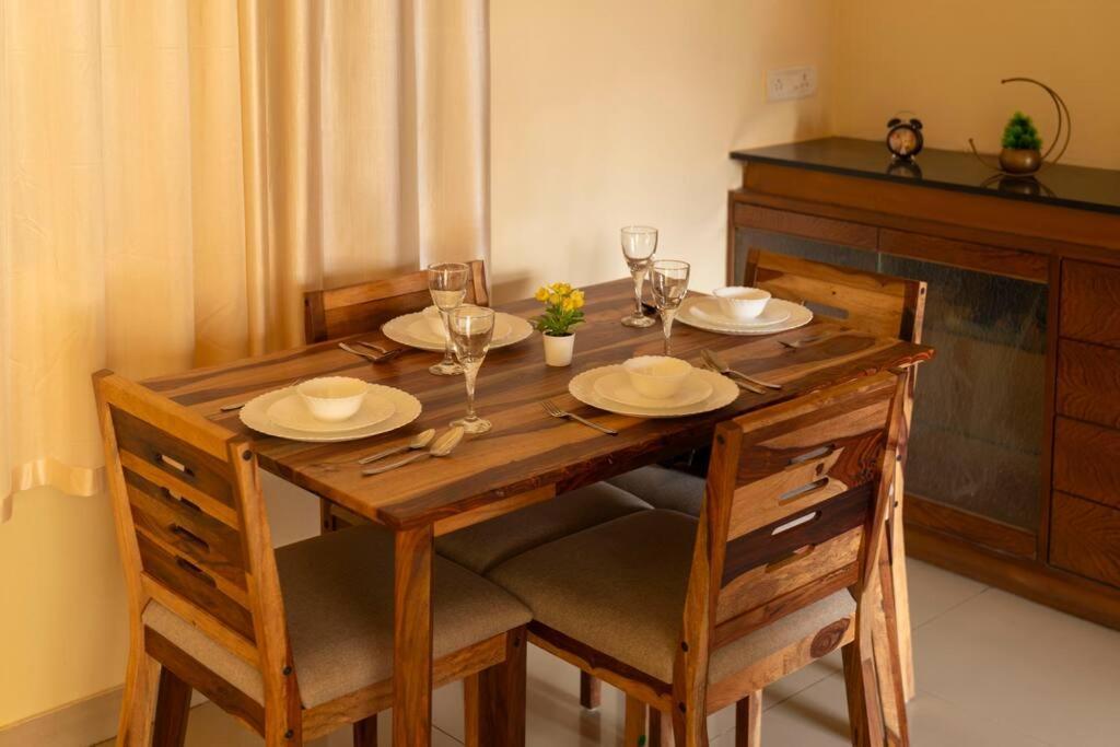 Spacious, Bright, Centre 3bhk Apt Nr Airport