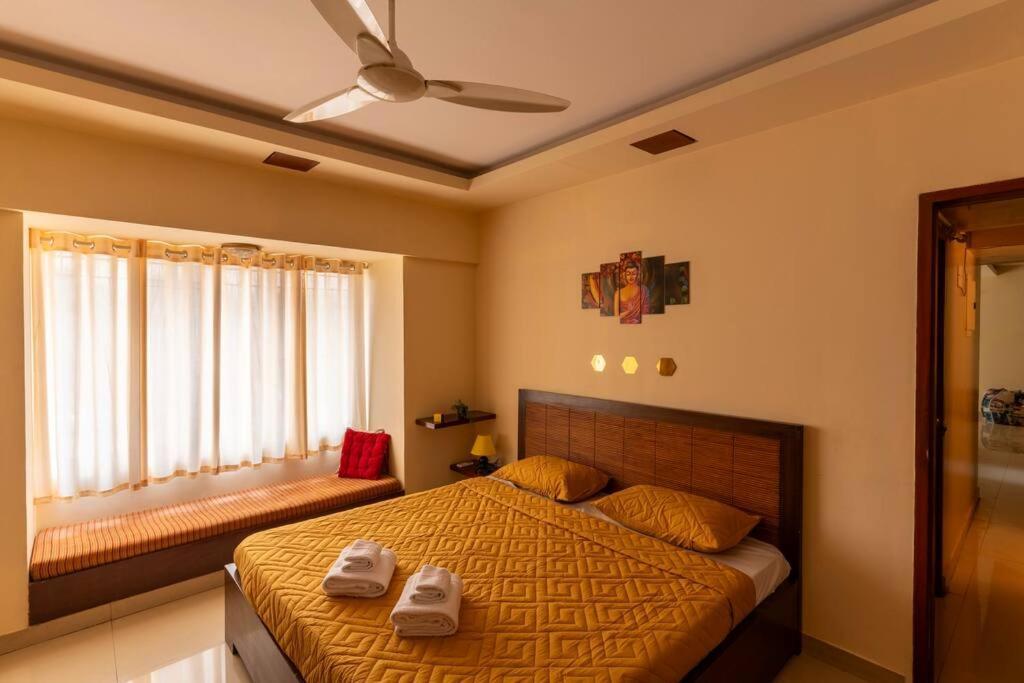 Apartment Spacious, Bright, Centre 3bhk Apt Nr Airport Mumbai