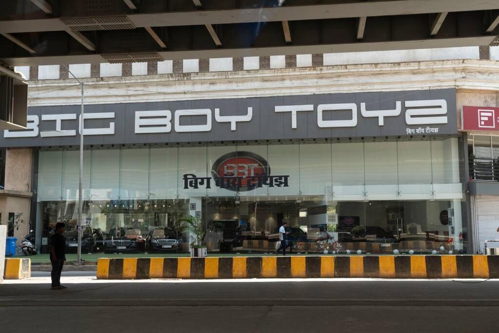 Spacious, Bright, Centre 3bhk Apt Nr Airport Apartment Mumbai