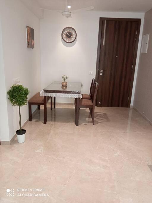 Royal Luxurious 1bhk Flat In Hiranandani Powai
