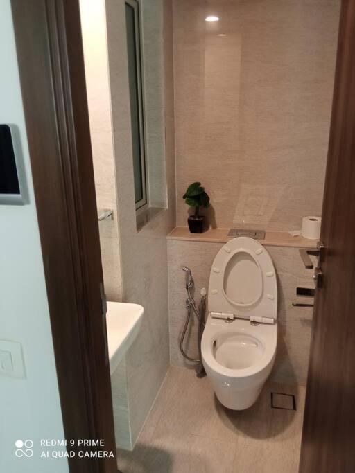 Royal Luxurious 1bhk Flat In Hiranandani Powai Mumbai