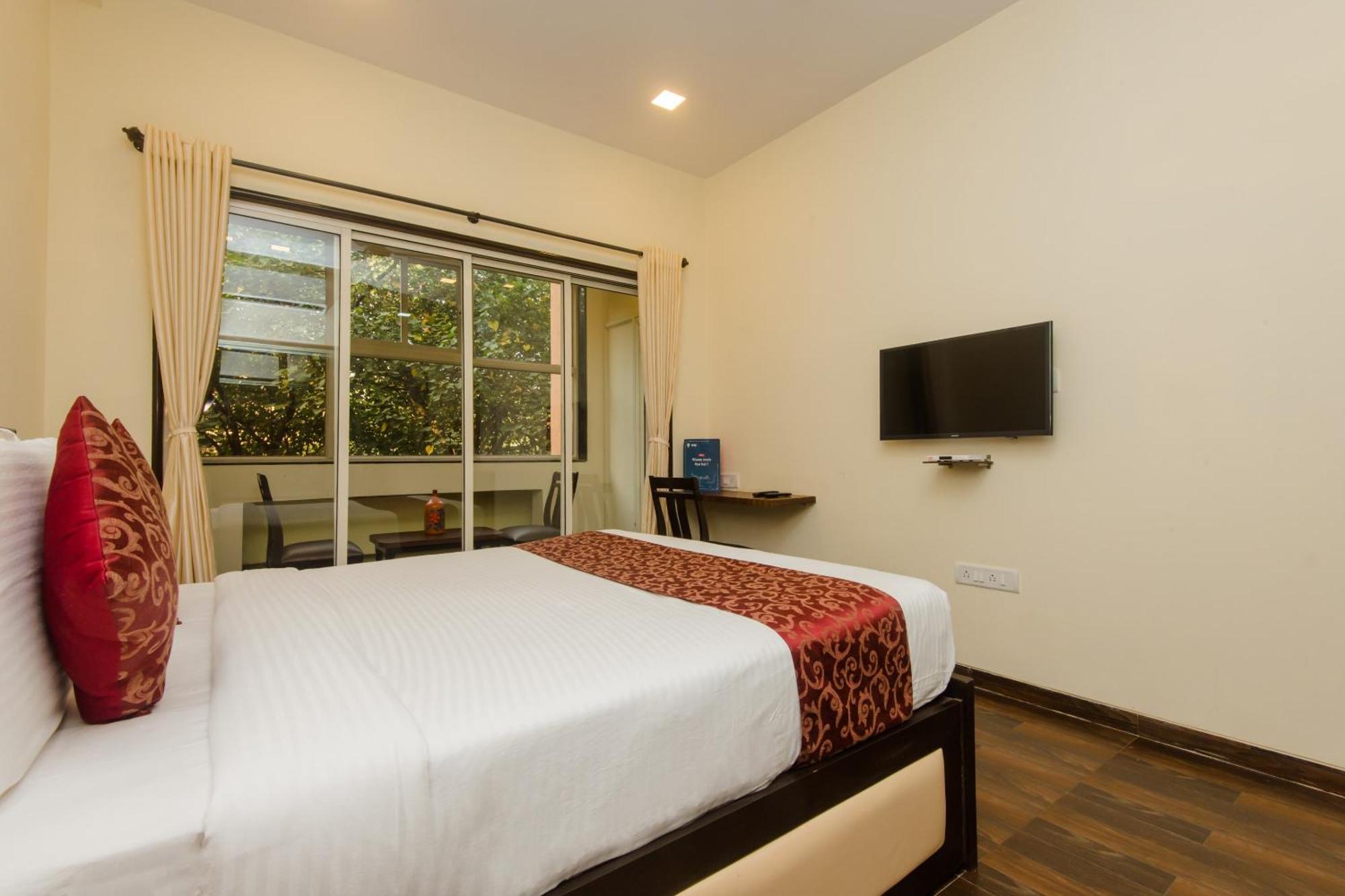 Super O Divine Residency Near Phoenix Marketcity Hotel 3*