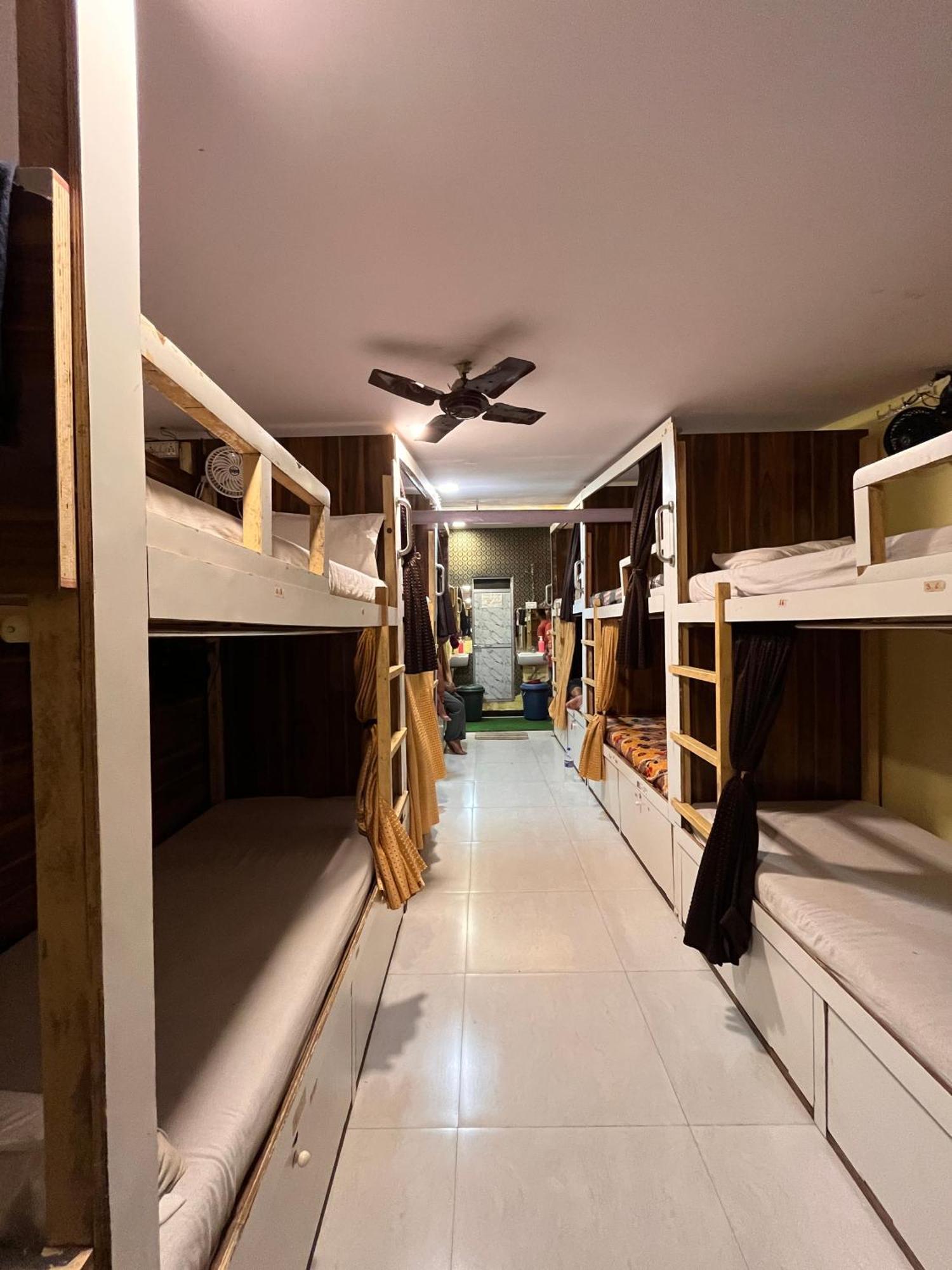 Star Dormitory Bed & Breakfast Mumbai