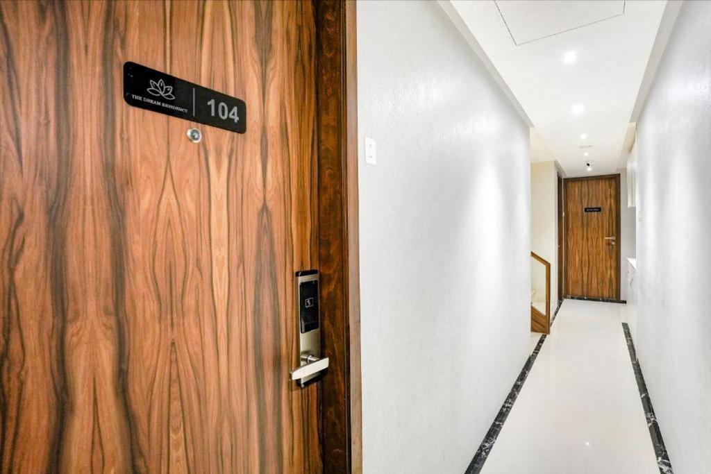 Guest house New Dream Residency By Glitz Mumbai